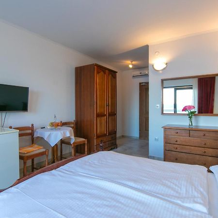 Adria Brela Apartments Luaran gambar