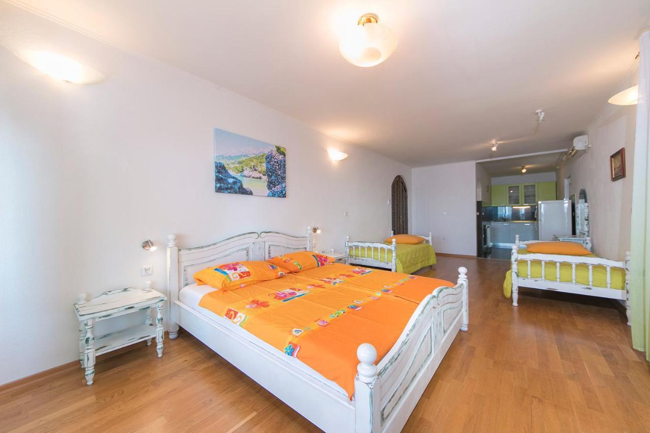 Adria Brela Apartments Luaran gambar