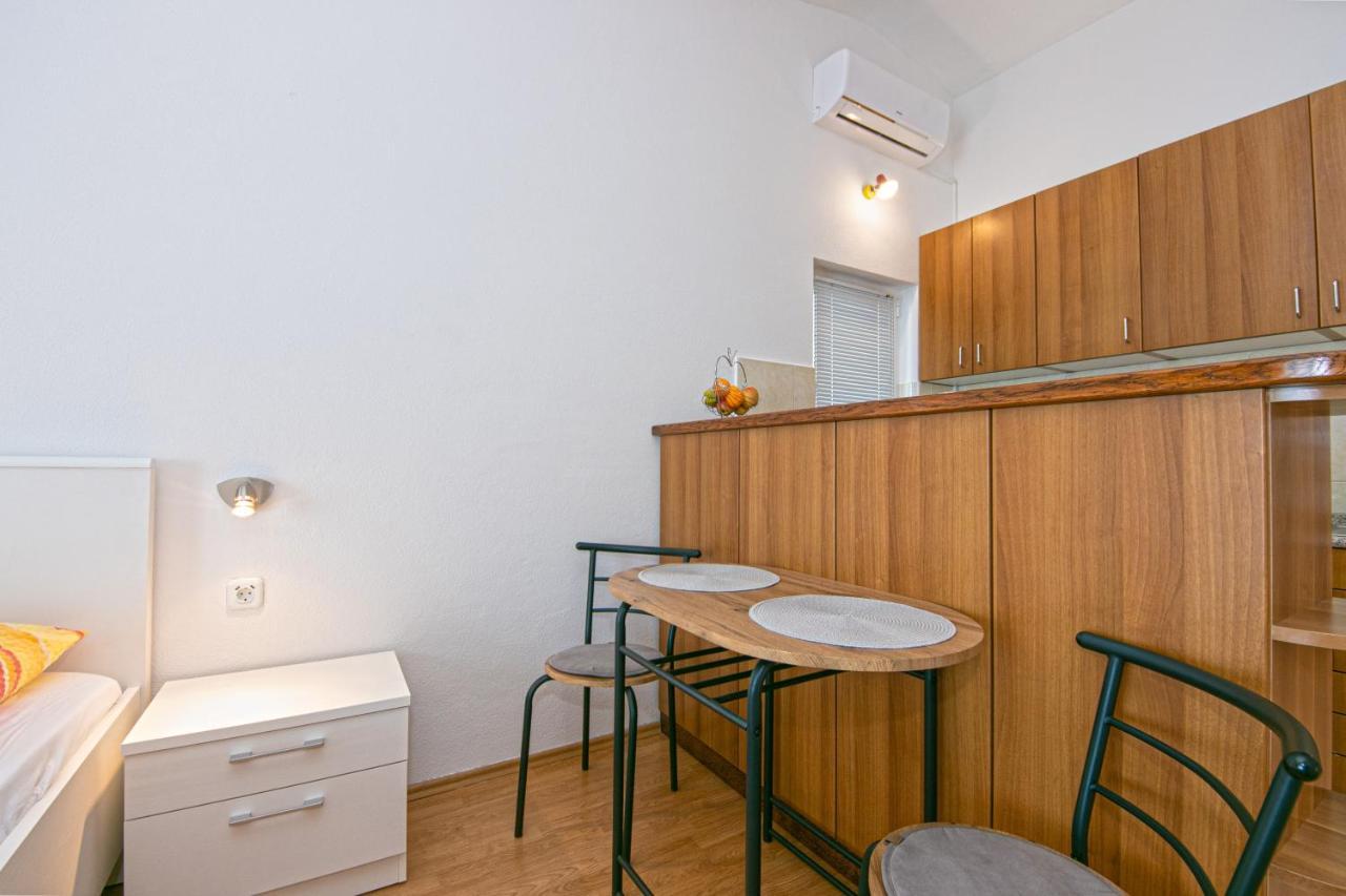 Adria Brela Apartments Luaran gambar