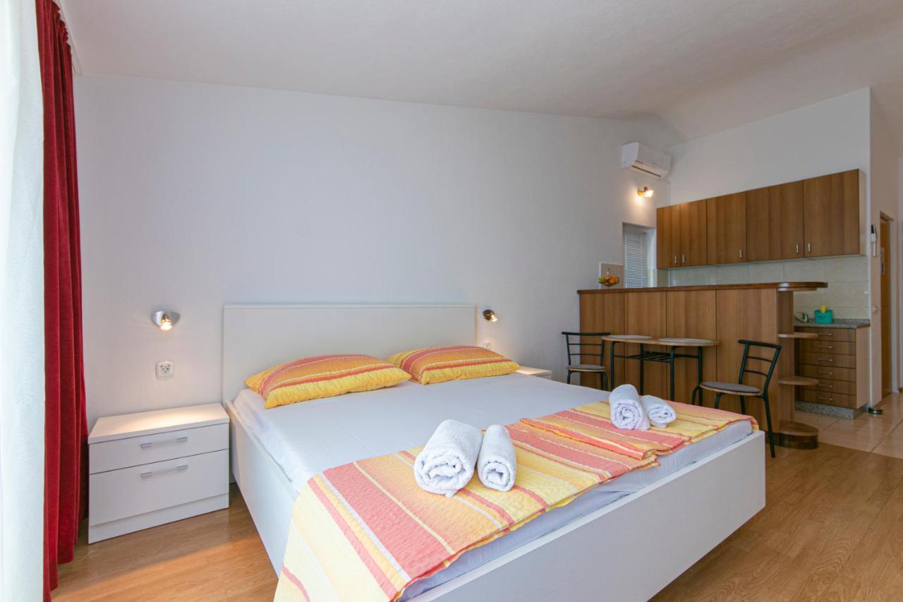 Adria Brela Apartments Luaran gambar