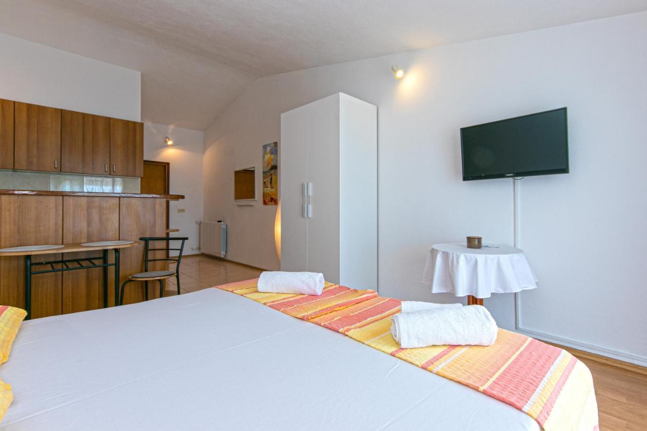 Adria Brela Apartments Luaran gambar
