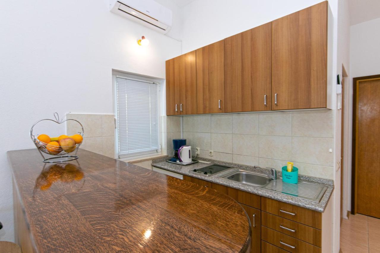 Adria Brela Apartments Luaran gambar